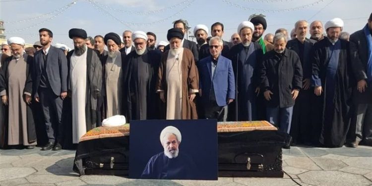 پیکر آیت‌الله محمدهادی عبدخدایی در جوار حرم رضوی به خاک سپرده شد