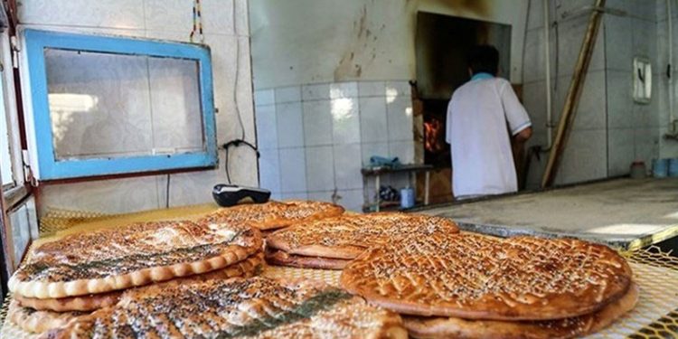 پلمپ یک نانوایی متخلف در گلشهر مشهد/ تشکیل ۳۷۲ پرونده تخلف در سه ماه